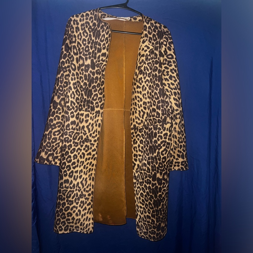 Beautiful Zara Blazer/Jacket size small. Excellent condition